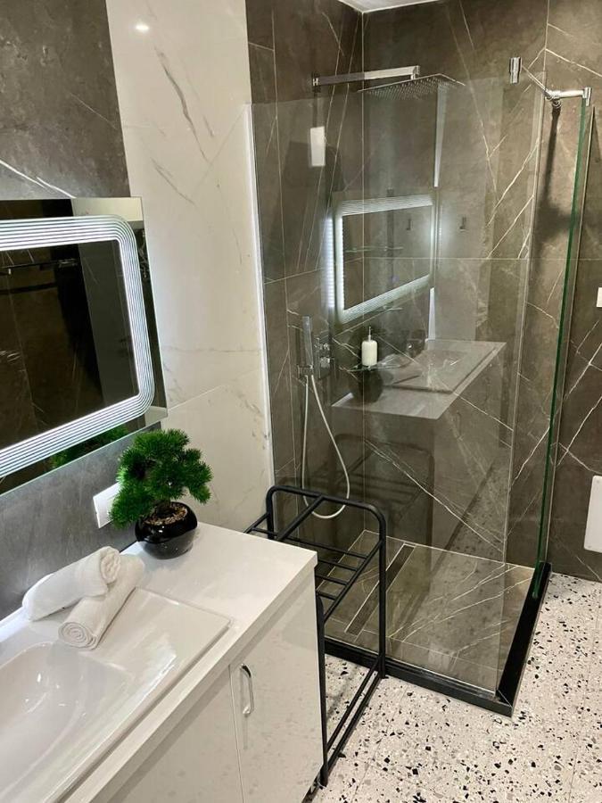 3D Apartament / Tirana City Center Buitenkant foto